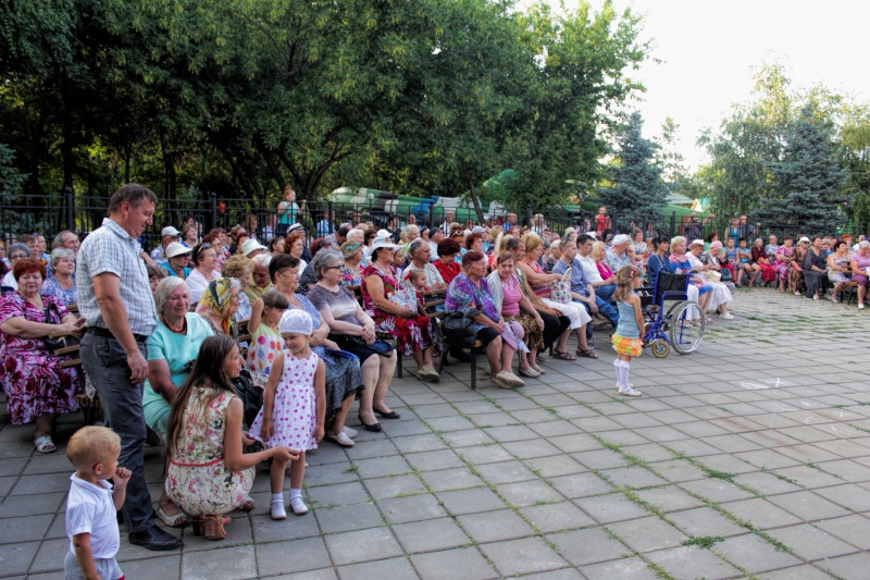 На летней эстраде Оренбурга выступят лучшие коллективы Саракташского района